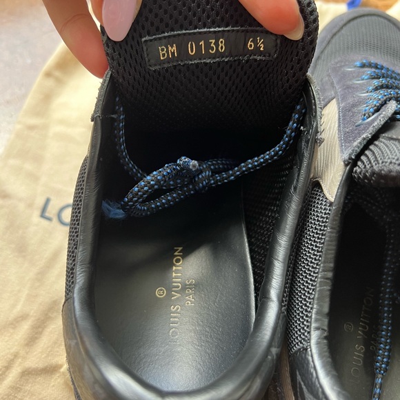 AUTHENTIC Louis Vuitton Suede Monogram Eclipse Harlem Sneaker. Men’s size 6 1/2 - Picture 4 of 8